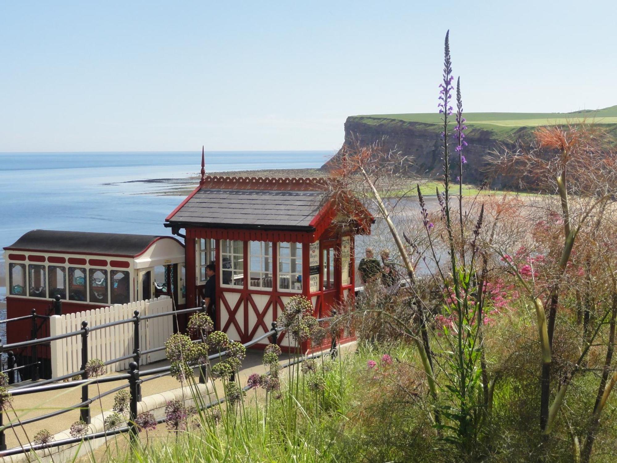 Saltburn Holidays Jasmine Cottage Saltburn Bagian luar foto